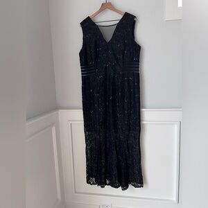 Chic Black Lace Maxi Dress